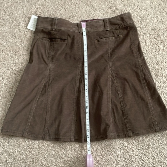 Athletes skirt, size 12, new with tags - Picture 6 of 7